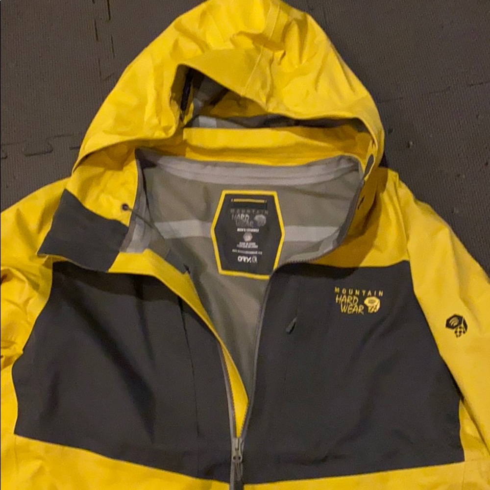 Mountain Hardware shell